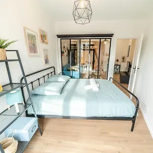 Appartement The Tanneurs - Charming 6-person - Steps From Valmy Metro, Lyon